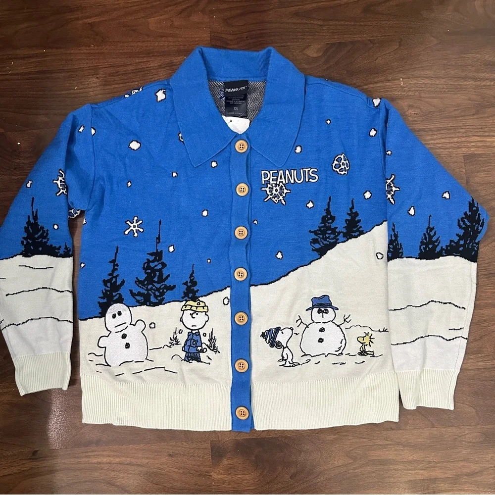 NWT Peanuts Winter Snowy Scene Cardigan - Picture 1 of 9